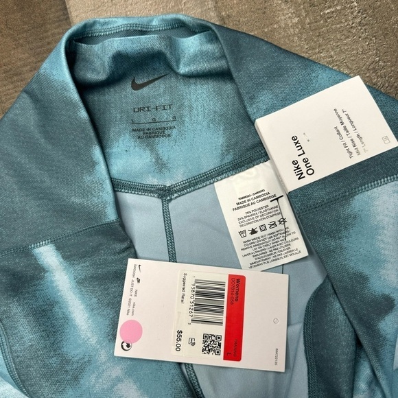 NWT Nike Mid Rise Bike Short size Large - Picture 6 of 10